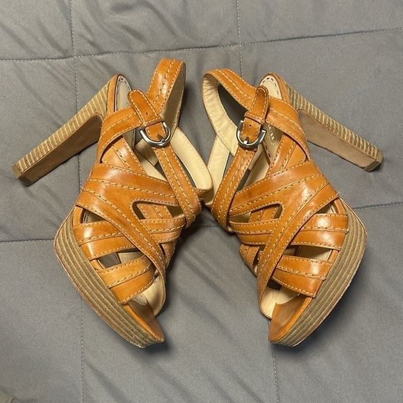 Coach Brynn Leather Tan Sling Back Strappy Heels Size 8 - Picture 4 of 12